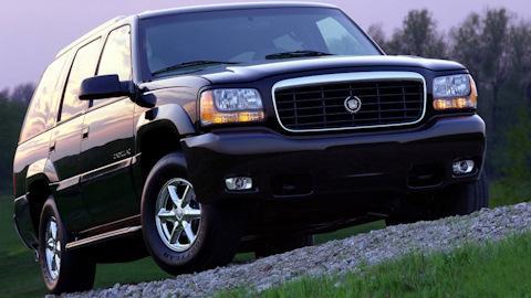 Cadillac Escalade (1G)