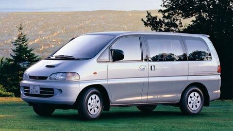 Mitsubishi Delica (L400)