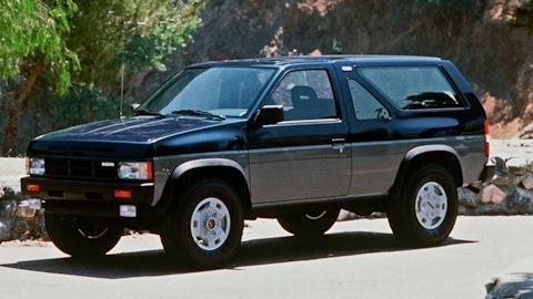 Nissan Pathfinder (1G)