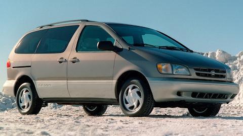 Toyota Sienna (1G)
