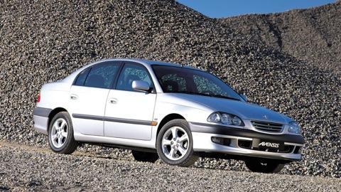 Toyota Avensis I