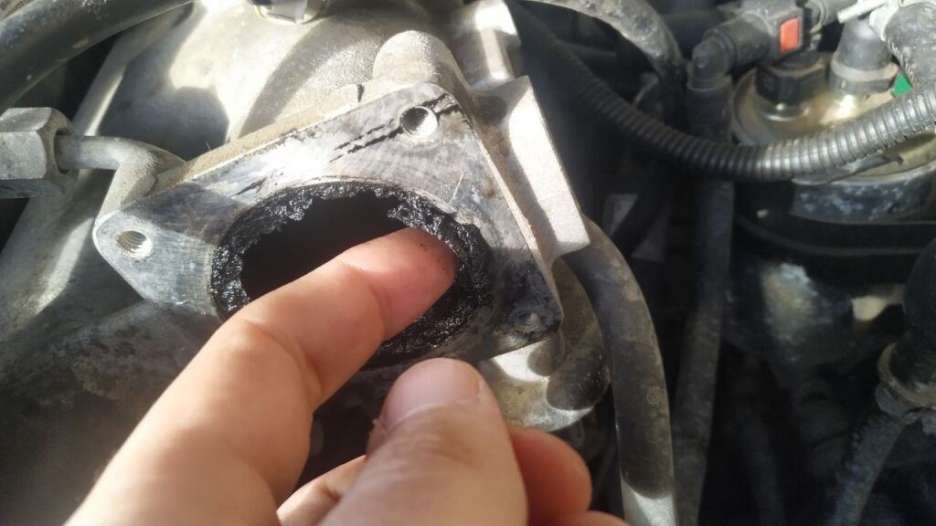 Не тягне авто... |Kyron 2.0 XDi 4x4|Чистка клапана ЕГР, датчика ДМВП та датчика абсолютного тиску| image #5