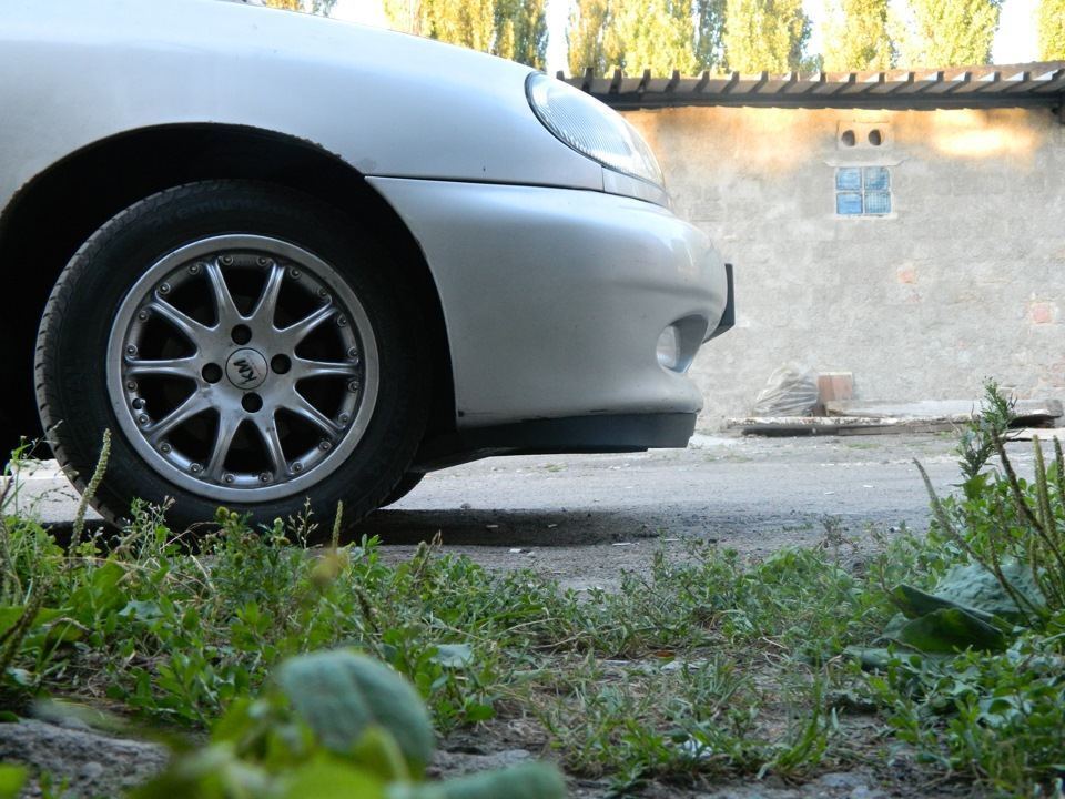 Губа переднего бампера. image #5