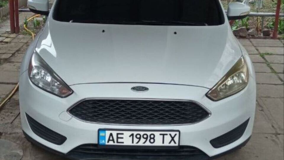 Ford Focus III Sedan image #1