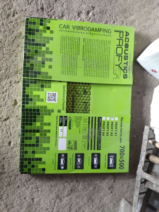 Виброизоляция передних дверей VW Golf Mk5 image #2