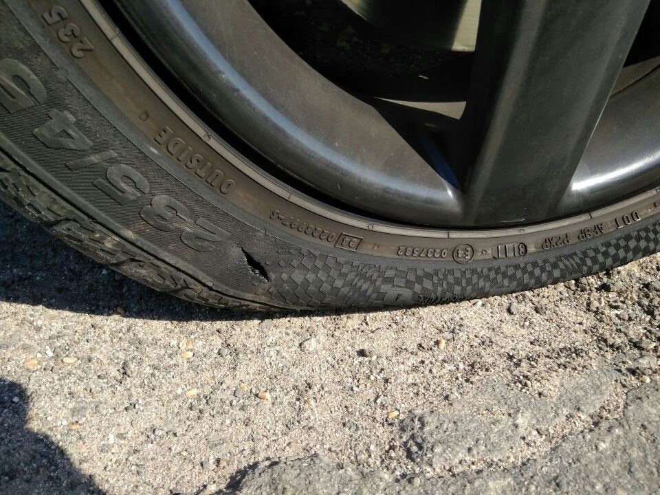 №35. Прокол колеса image #1