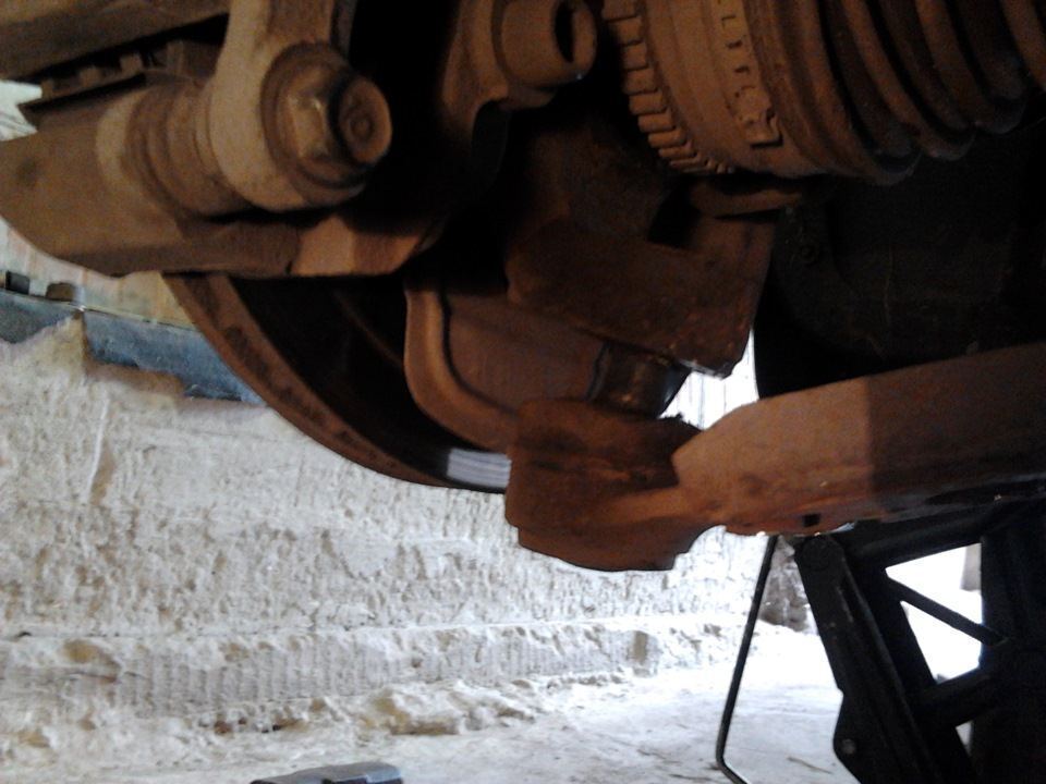 Замена шаровой опоры image #1