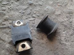 Поменял втулки стабилизатора