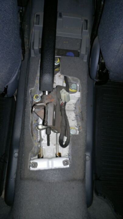 Как подтянуть тросы ручника (практическое пособие перед процедурой) image #4