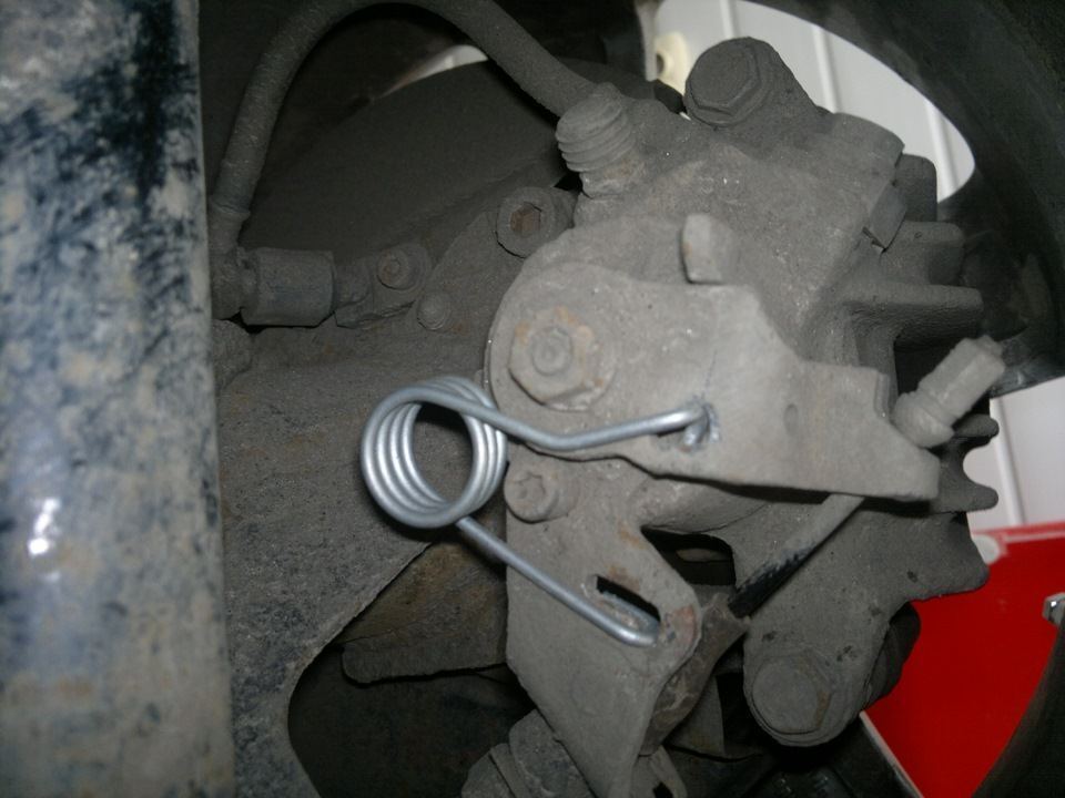 Задний стабилизатор из комплекта Eibach Anti-Roll-Kit и пружинки заднего суппорта image #1