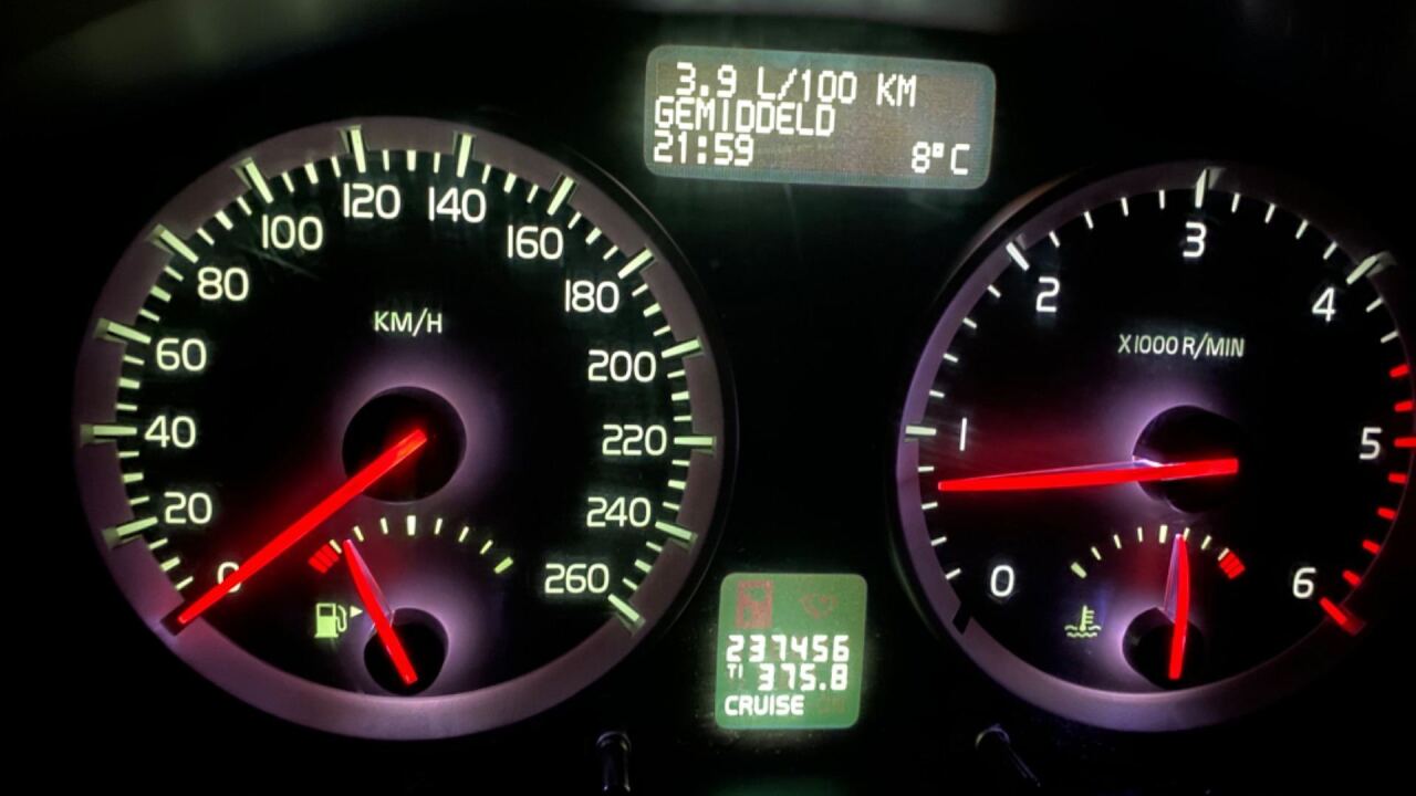 Volvo S40 II image #13