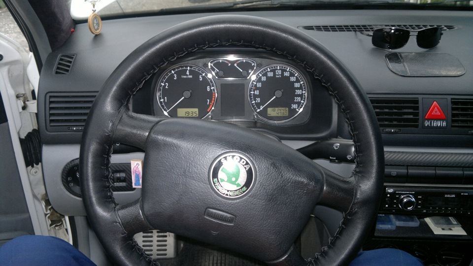 Оплетка руля и сетка в решетку радиатора image #1