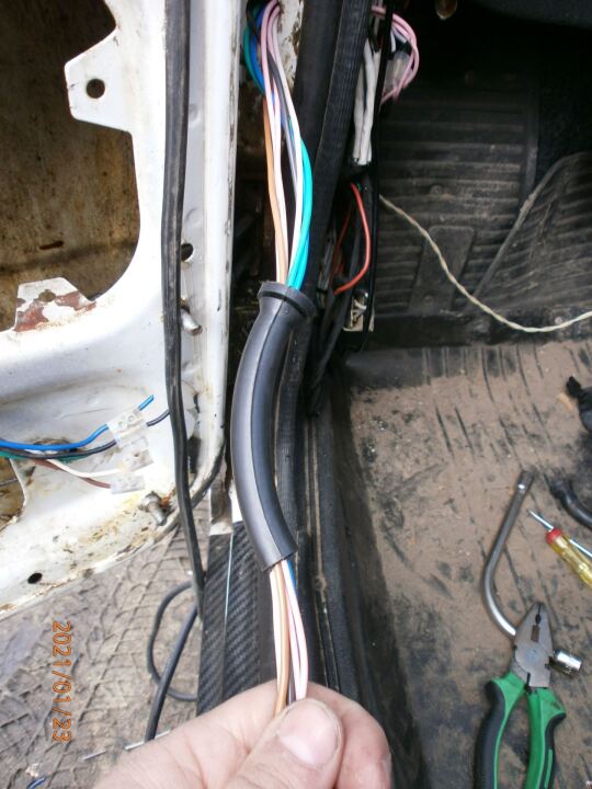 173.Замена проводки ЦЗ в левой двери image #2
