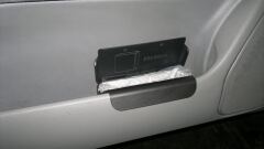 Разборка потолочных ручек и ништяки: "мусорка", спрей-смазка для замков. Обновлено!