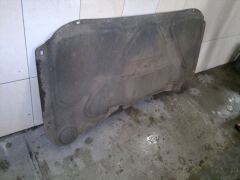 Газовый упор капота Milotec + чистка изоляции капота image #3