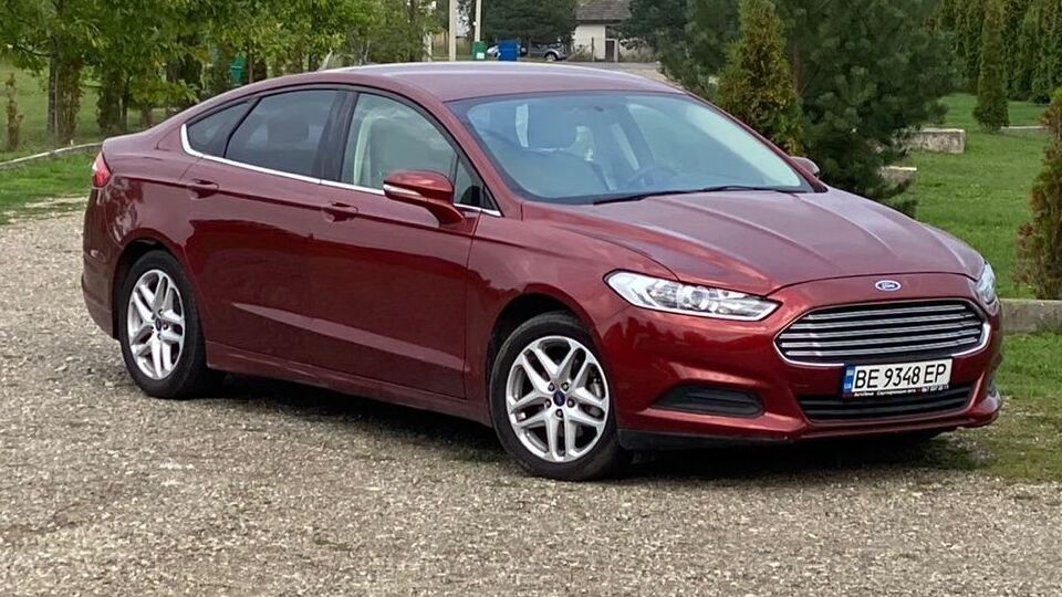Ford Fusion (2G) image #1