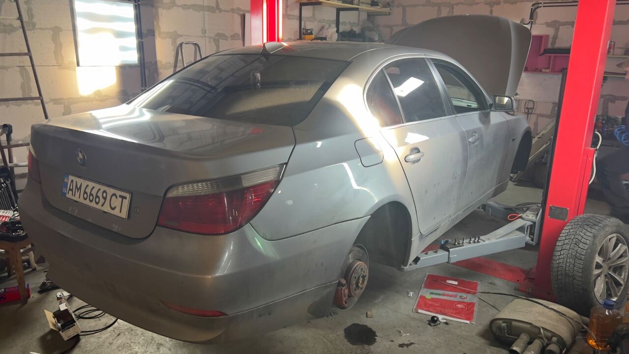 BMW 5 series (E60) image #7