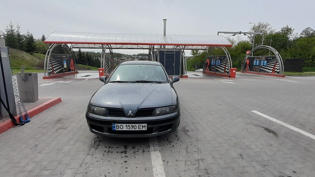 Mitsubishi Carisma image #1