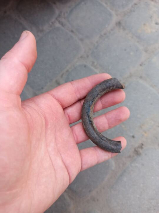 Лопнула задняя пружина — замена пружин, амортизаторов и отбойников image #1