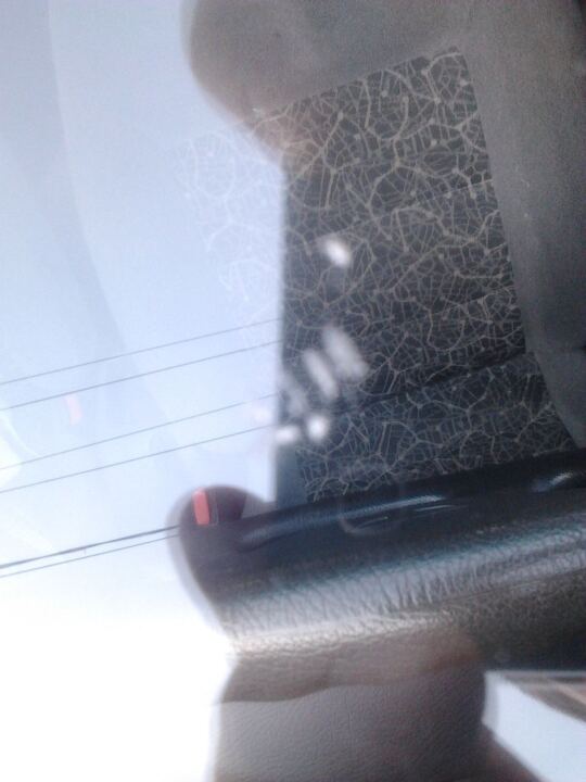 Камешек в стекло image #1