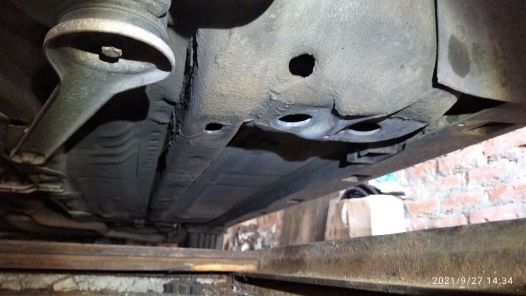 Днище 15-летнего опеля image #2