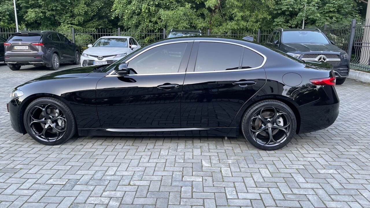 Alfa Romeo Giulia image #3