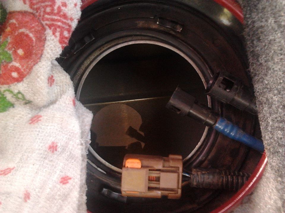 Поменял сеточку на бензонасосе image #1