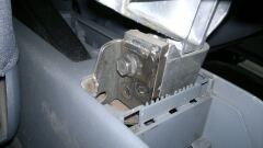 Как подтянуть тросы ручника (практическое пособие перед процедурой) image #4