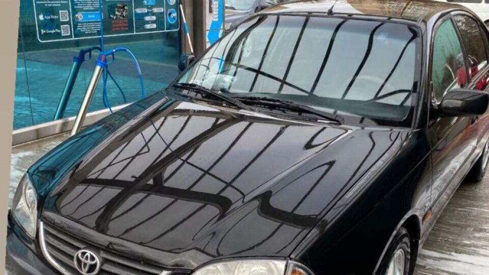 Toyota Avensis I image #1