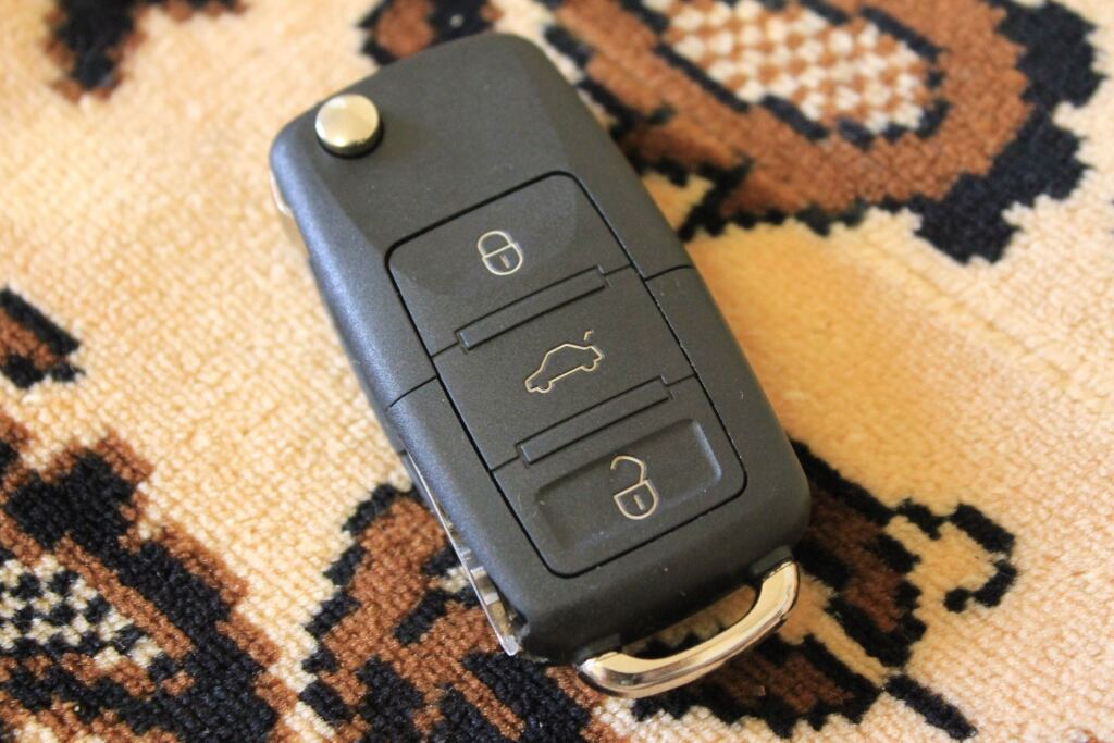 Открытие багажника с пульта image #2