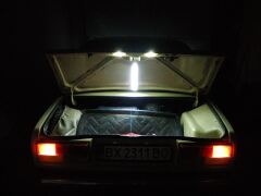 №10. Освещения багажника и ног